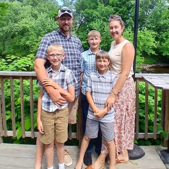 Meet your Posher, Megan - Picture 1 of 1